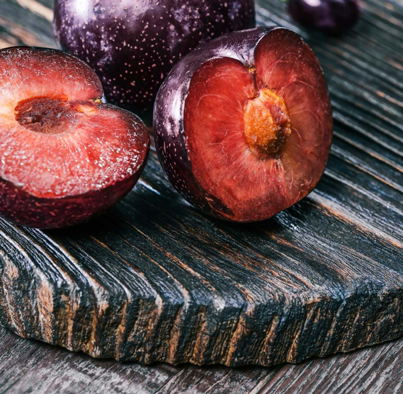 "THUMBS ON BUMS" PLUM