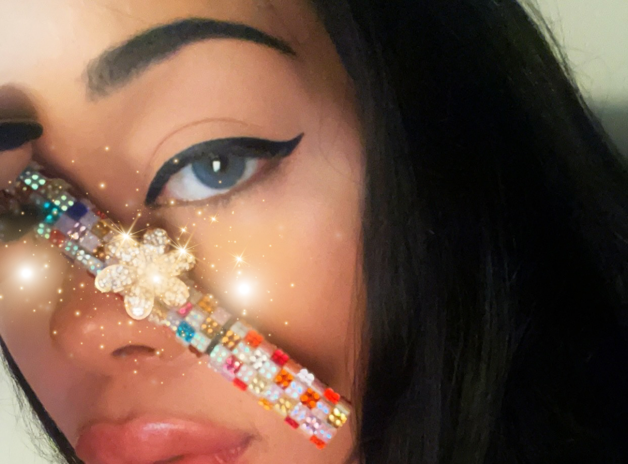 "SEE THE GAME" WATER-PROOF LIQUID EYELINER